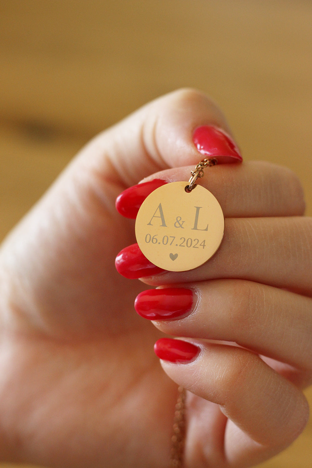 Collier pendentif Couple et date